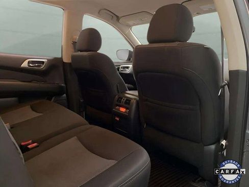 Used 2019 Nissan Pathfinder SV image 23