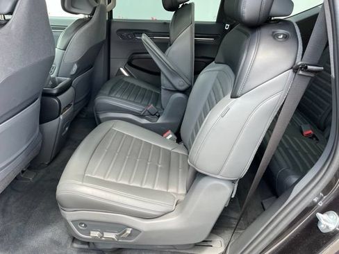 Used 2024 Kia EV9 Land AWD/4WD image 18