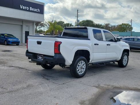 Used 2025 Toyota Tacoma SR image 6