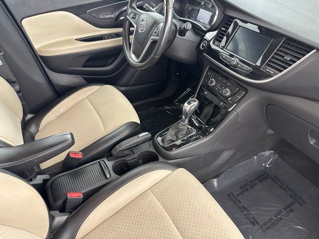 Used 2022 Buick Encore Preferred w/ Safety Package II AWD/4WD image 23