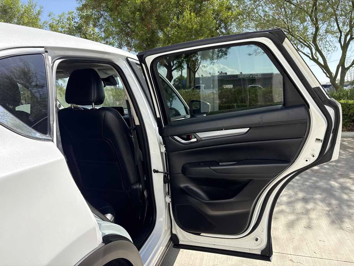 Used 2018 MAZDA CX-5 Touring w/ Preferred Equipment Package FWD image 13