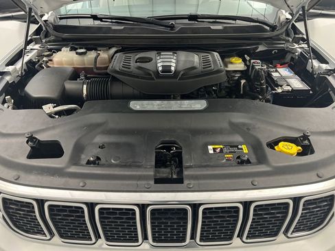 Used 2024 Jeep Wagoneer Series II w/ Flexible Seating Group image 82