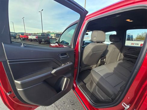 New 2026 Chevrolet Colorado W/T image 11