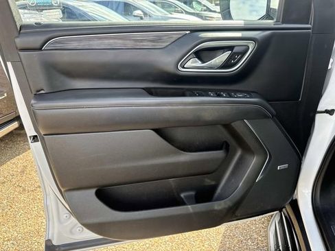 Used 2021 GMC Yukon XL SLT w/ SLT Luxury Plus Package image 25