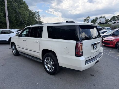 Used 2015 GMC Yukon XL Denali w/ Open Road Package AWD/4WD image 9