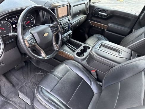 Used 2020 Chevrolet Silverado 1500 High Country w/ Technology Package image 11