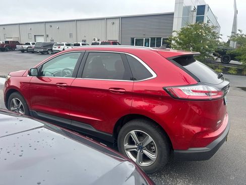 Used 2021 Ford Edge SEL w/ Convenience Package AWD/4WD image 4