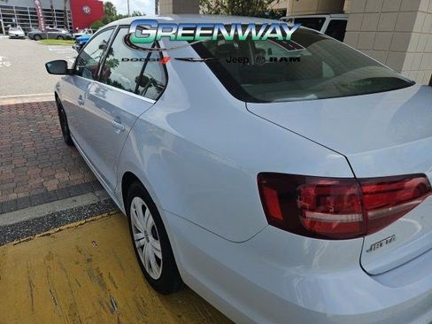 Used 2017 Volkswagen Jetta S FWD image 6
