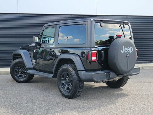 Used 2019 Jeep Wrangler Sport AWD/4WD image 2