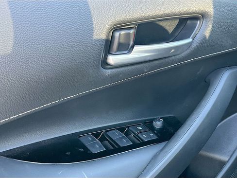Used 2026 Toyota Corolla SE w/ Black Out Package (TMS) image 17