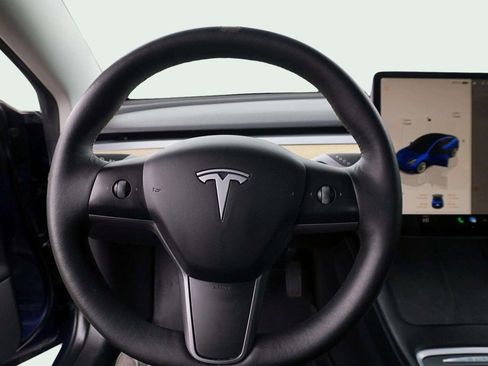 Used 2022 Tesla Model 3 Standard Range RWD image 22