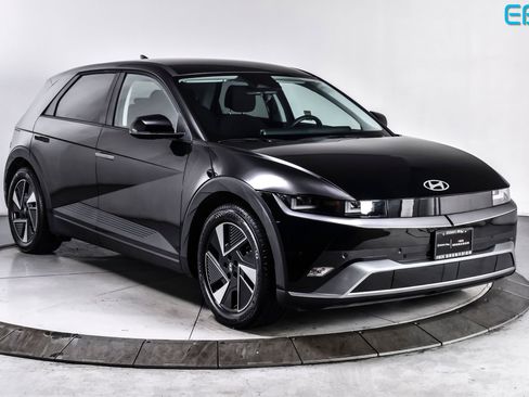 Used 2025 Hyundai Ioniq 5 SE image 1