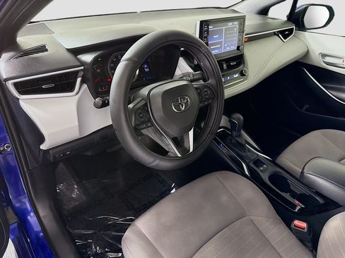 Used 2021 Toyota Corolla SE w/ SE Premium Package FWD image 23