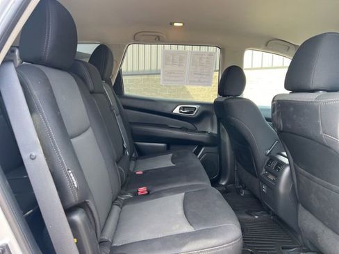 Used 2018 Nissan Pathfinder SV w/ SV Tech Package AWD/4WD image 13