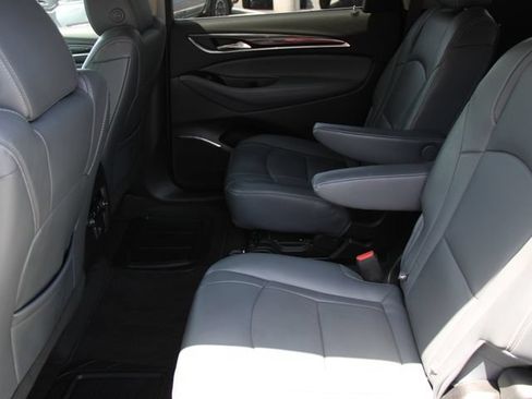 Used 2020 Buick Enclave Essence FWD image 27