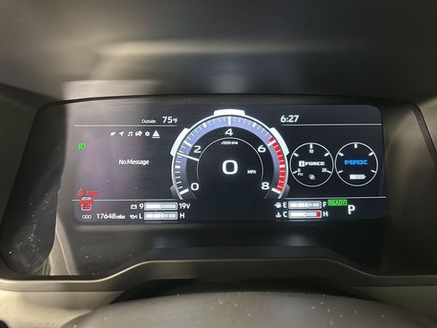 Used 2025 Toyota Sequoia Platinum AWD/4WD image 3
