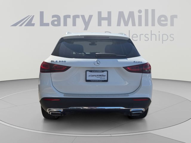 Used 2022 Mercedes-Benz GLA 250 4MATIC w/ Premium Package Lite image 4