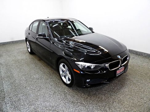 Used 2014 BMW 320i xDrive Sedan AWD/4WD image 3