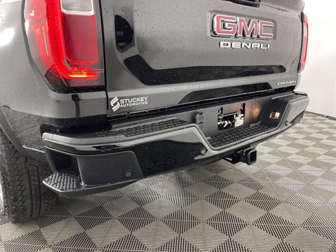 New 2026 GMC Canyon Denali w/ LPO, Denali Black Edition image 7
