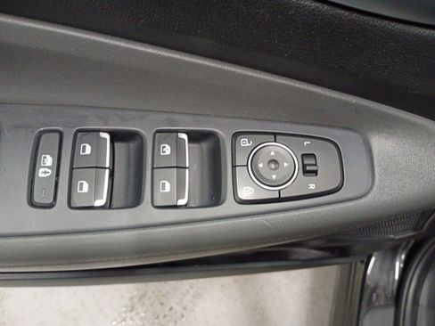 Used 2023 Hyundai Santa Fe SE image 9