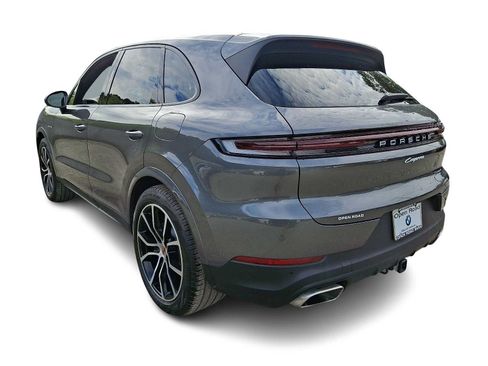 Used 2025 Porsche Cayenne E-Hybrid AWD/4WD image 4