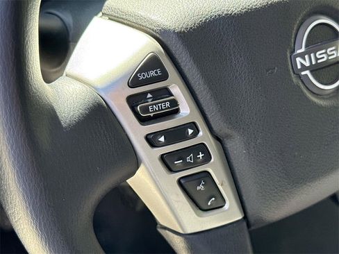 Used 2023 Nissan Titan SV image 31