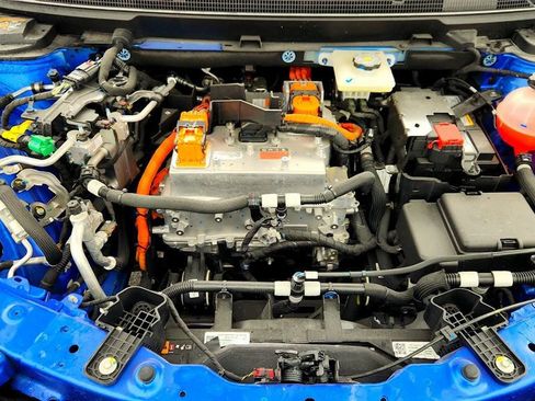 Used 2025 Cadillac Optiq Luxury 1 image 26