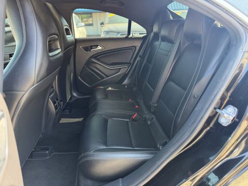 Used 2019 Mercedes-Benz CLA 250 4MATIC image 15