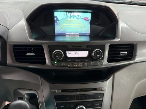 Used 2015 Honda Odyssey LX image 18