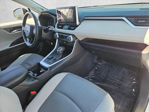 Used 2021 Toyota RAV4 Limited image 20