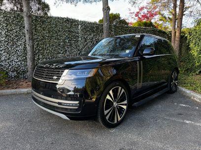 New 2025 Land Rover Range Rover SE