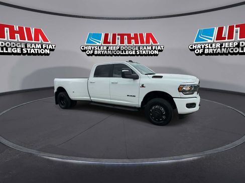 Used 2024 RAM 3500 Big Horn w/ Night Edition AWD/4WD image 3