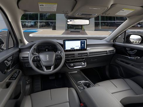 New 2025 Lincoln Corsair Premiere image 9