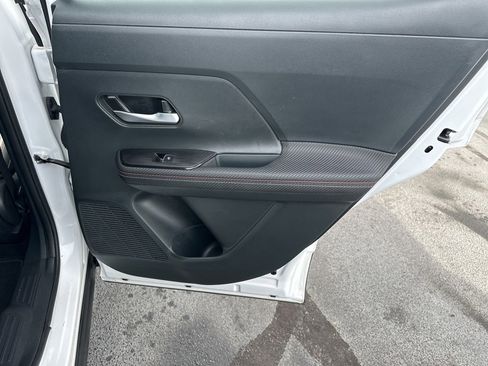 Used 2025 Nissan Kicks SR image 22