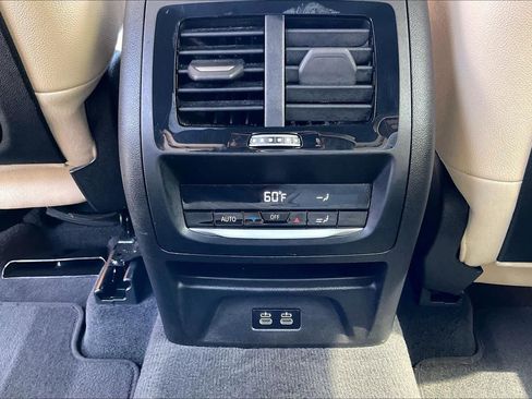Used 2024 BMW X3 xDrive30i w/ Premium Package w/ZPA AWD/4WD image 37