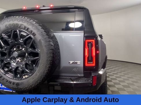 Used 2025 GMC Hummer EV 2X image 11