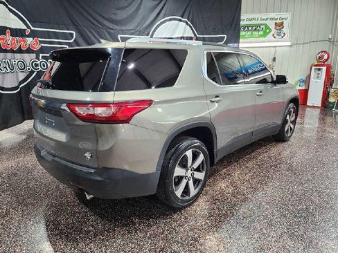 Used 2018 Chevrolet Traverse LT image 7