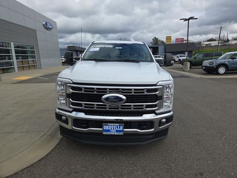 Used 2024 Ford F250 XLT image 8