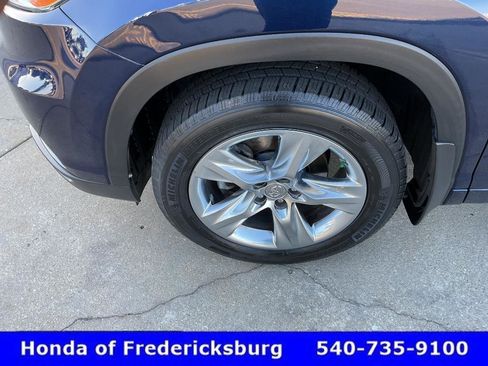 Used 2015 Toyota Highlander Limited AWD/4WD image 10