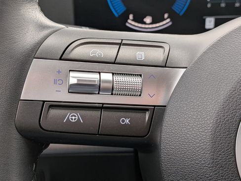 Certified 2025 Hyundai Kona SEL image 25