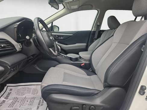 Used 2025 Subaru Outback Premium AWD/4WD image 9