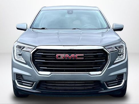 Used 2023 GMC Terrain SLE FWD image 3