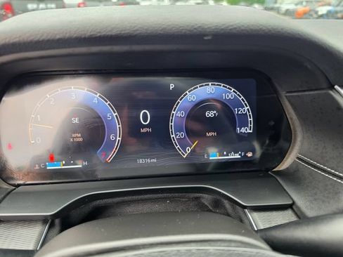 Used 2024 Jeep Grand Cherokee Altitude AWD/4WD image 15