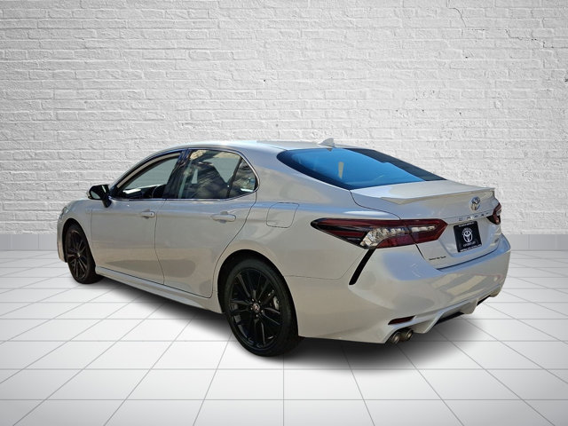 Used 2024 Toyota Camry XSE FWD image 4