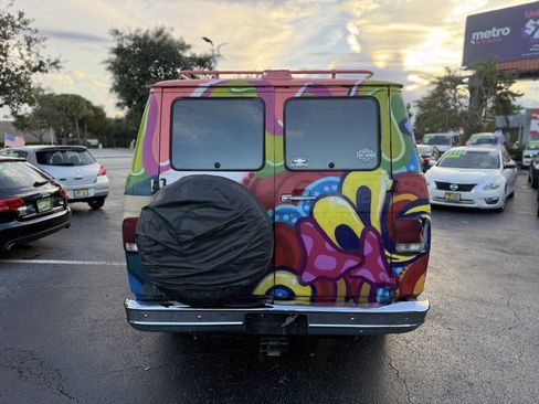 Used 1992 Chevrolet G20 image 6