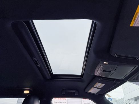 Certified 2022 Nissan Armada SL w/ Midnight Edition Package image 11