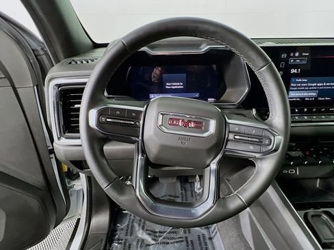 Used 2024 GMC Canyon Elevation w/ Convenience Package image 9