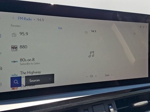 Used 2023 Lexus ES 350 w/ Premium Package FWD image 18