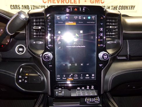 Used 2024 RAM 2500 Limited image 21