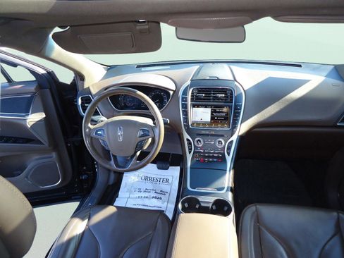 Used 2018 Lincoln MKX Reserve w/ Driver Assistance Package image 10